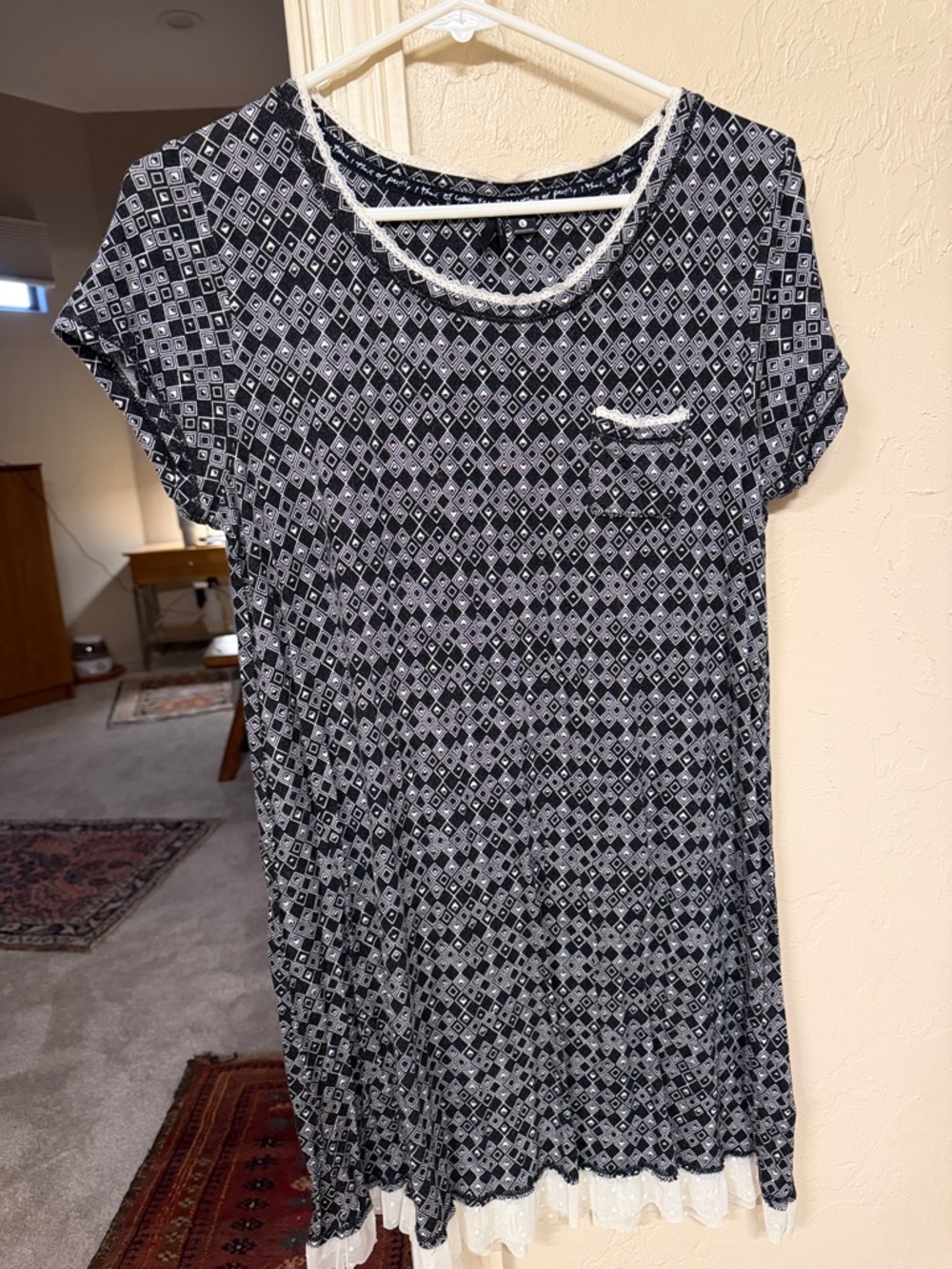 Kensie Black and White nightgown